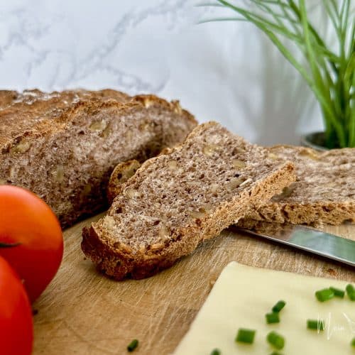 Dinkelvollkornbrot mit Walnüssen - gesundes und einfaches Rezep